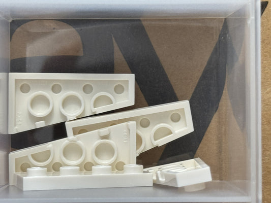 LEGO Parts - White Wedge, Plate 4 x 2 Left - No 41770 - QTY 5