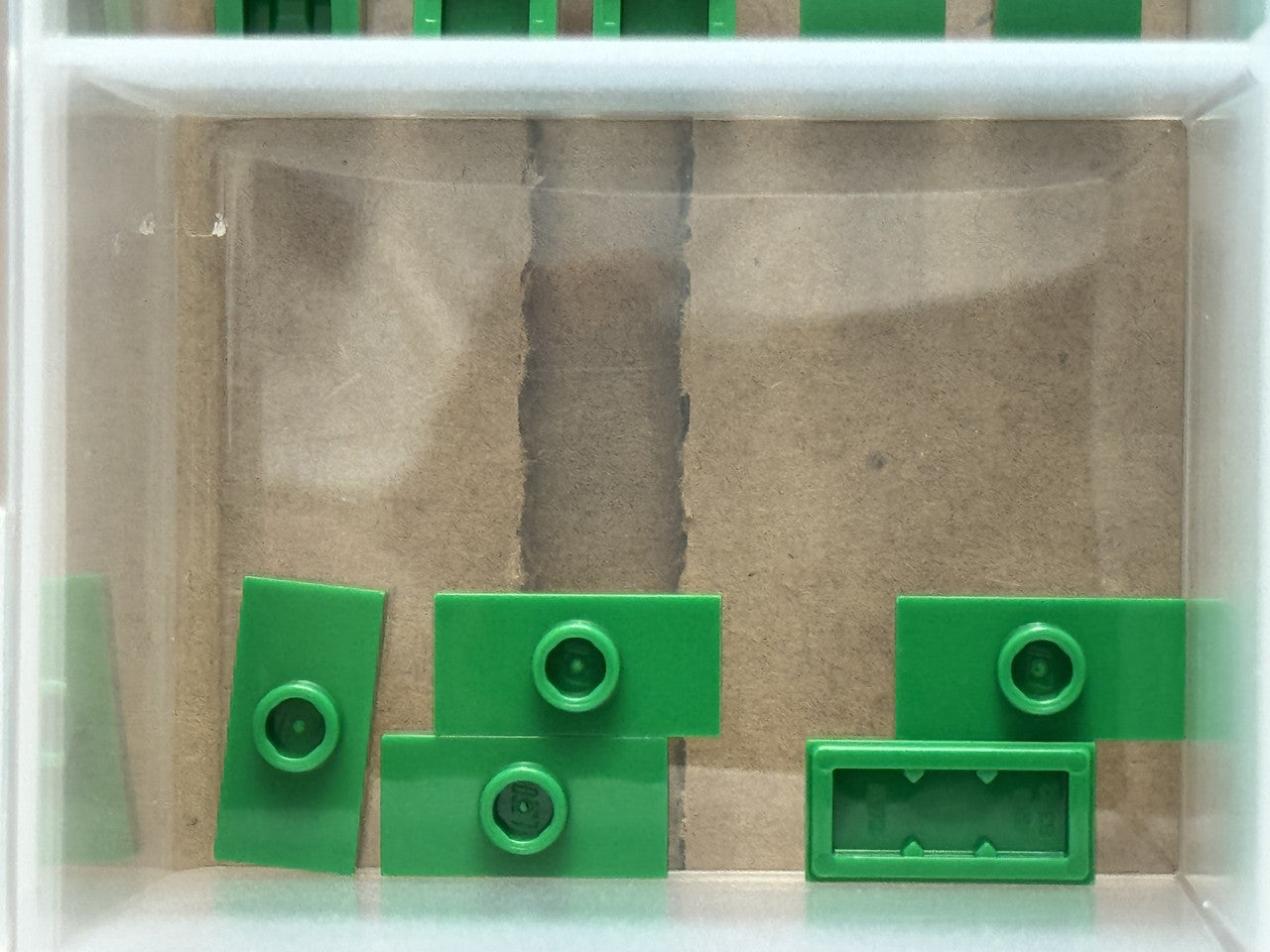 LEGO Parts - Green Plate 1 x 2 with 1 Stud (Jumper) - No 15573 - QTY 5