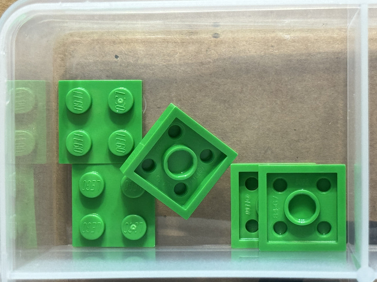 LEGO Parts - Bright Green Plate 2 x 2 - No 3022 - QTY 5