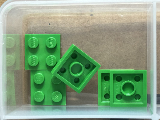 LEGO Parts - Bright Green Plate 2 x 2 - No 3022 - QTY 5