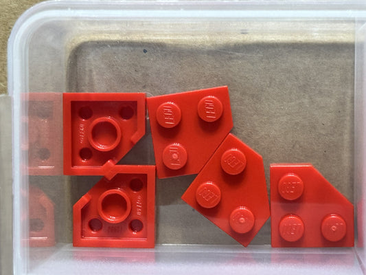 LEGO Parts - Red Wedge, Plate 2 x 2 Cut Corner - No 26601 - QTY 5