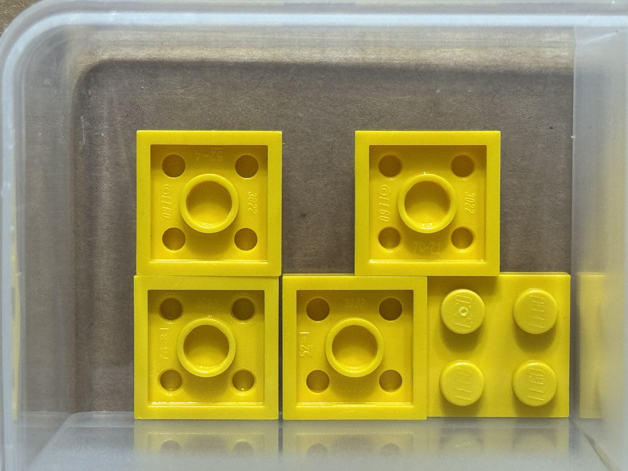 LEGO Parts - Yellow Plate 2 x 2 - No 3022 - QTY 5