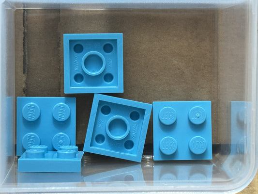 LEGO Parts - Medium Azure Plate 2 x 2 - No 3022 - QTY 5