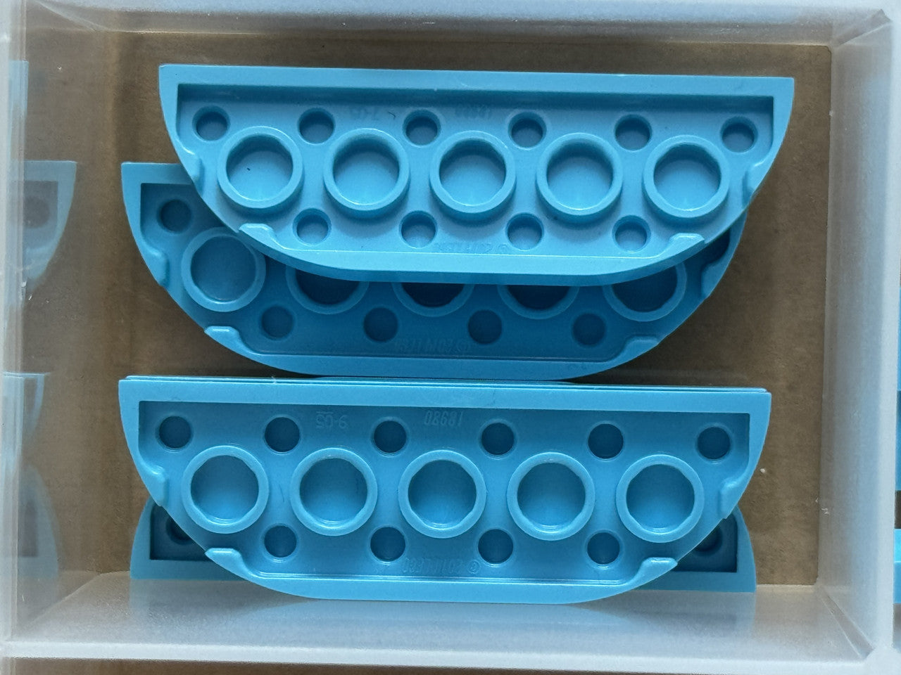 LEGO Parts - Medium Azure Plate, Round Corner 2 x 6 Double - No 18980 - QTY 5
