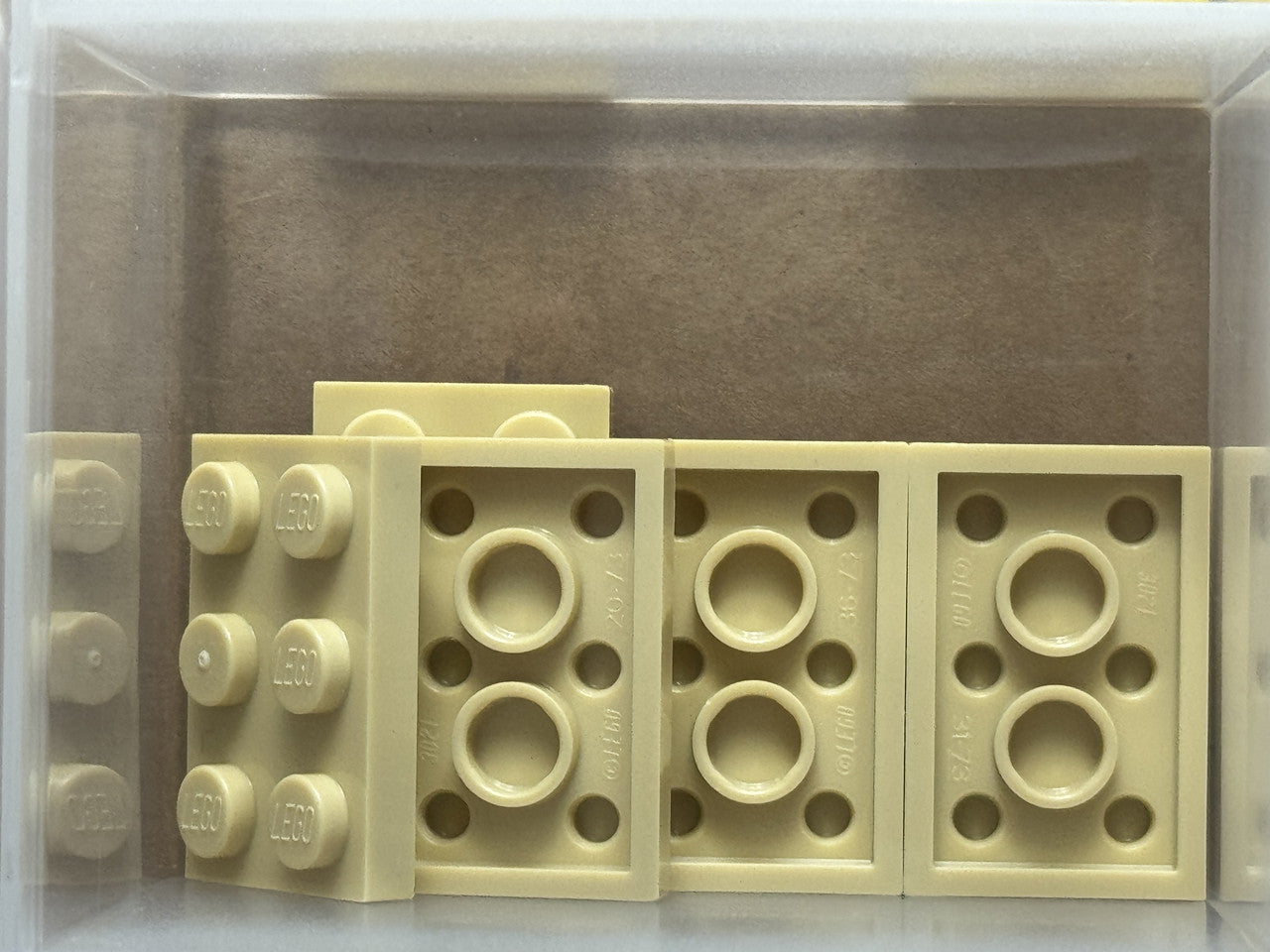 LEGO Parts - Tan Plate 2 x 3 - No 3021 - QTY 5