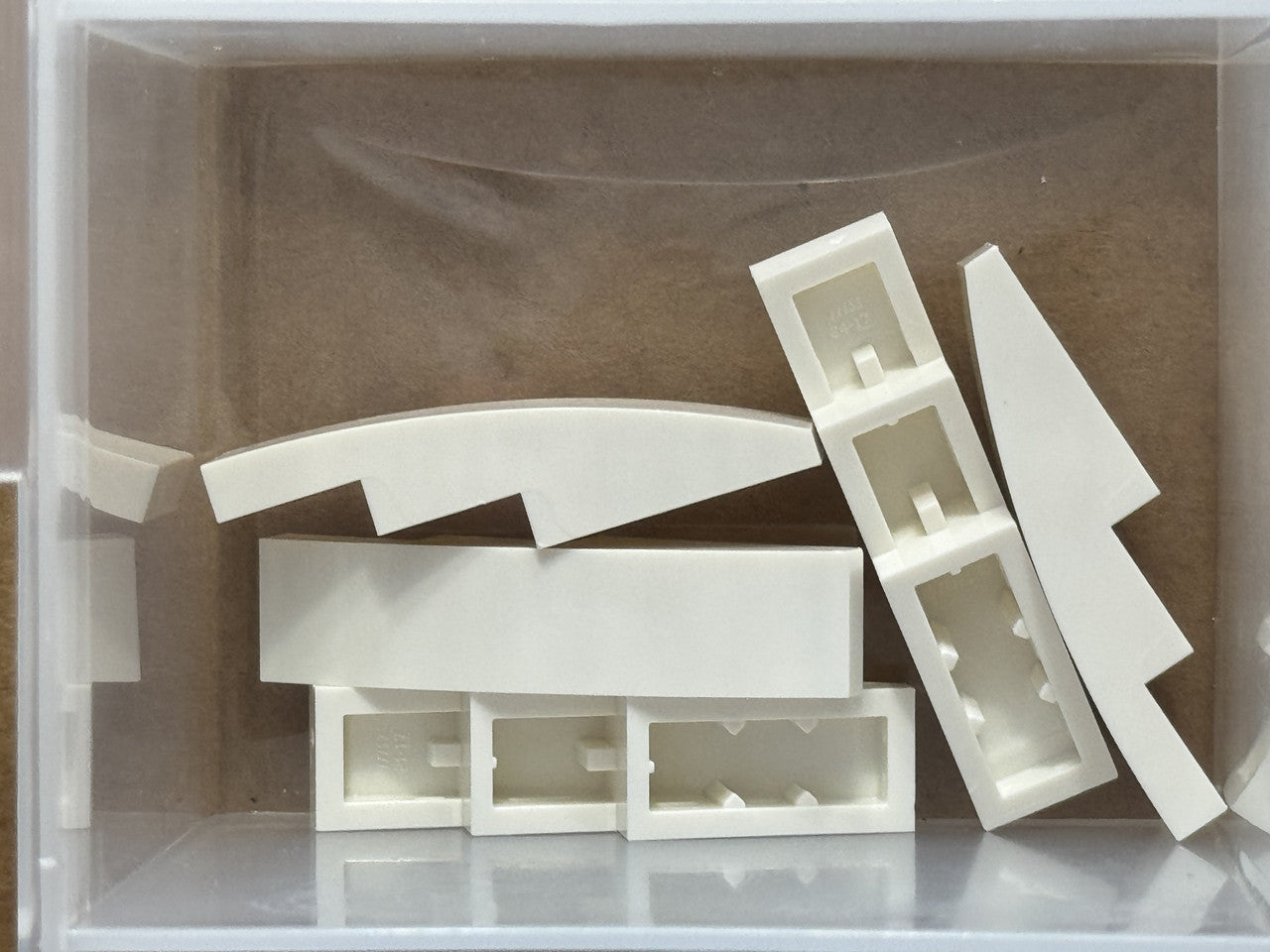 LEGO Parts - White Slope, Curved 4 x 1 - No 61678 - QTY 5