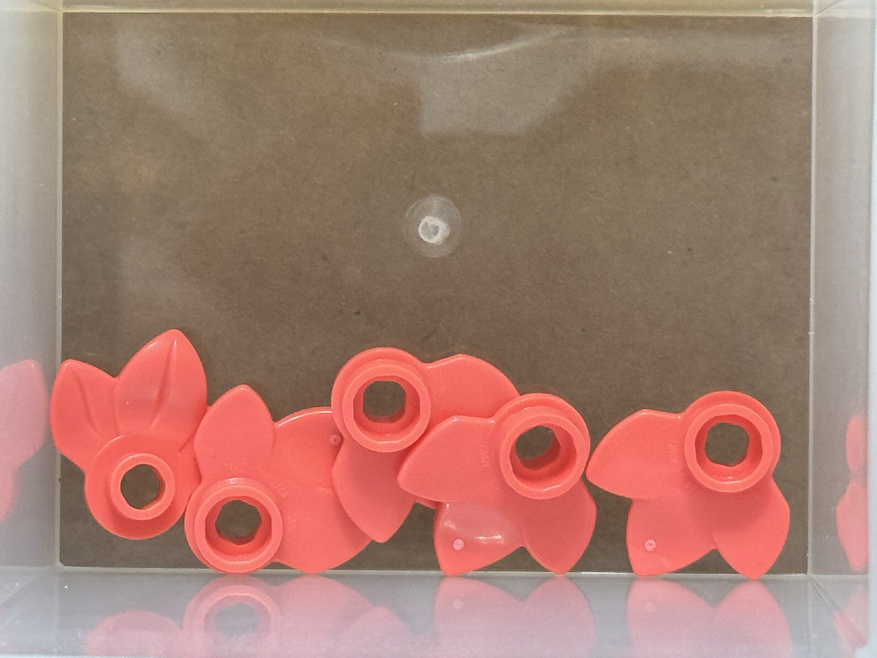 LEGO Parts - Coral Plant Plate, Round 1 x 1 3 Layered Leaves - No 32607 - QTY 5