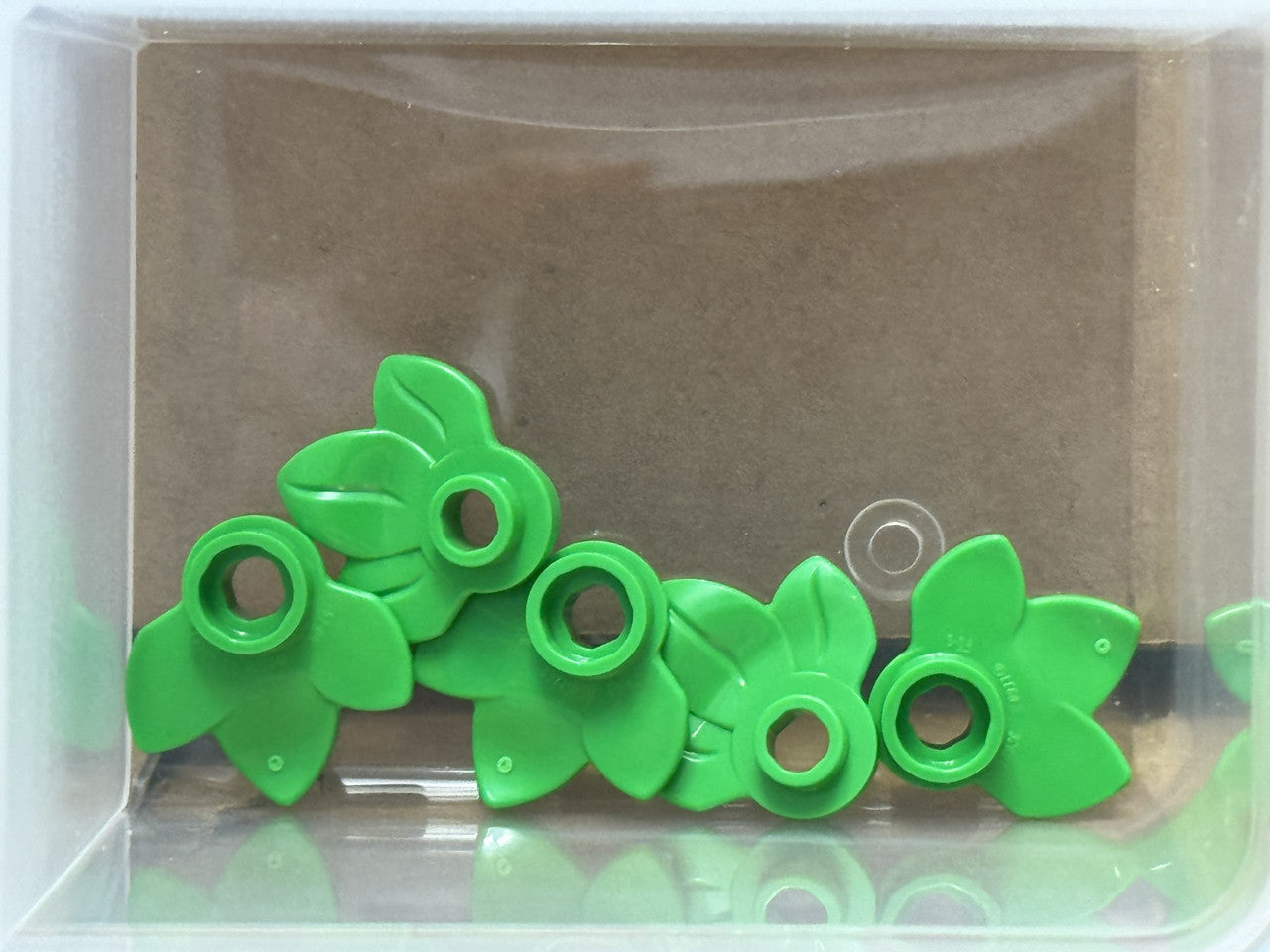 LEGO Parts - Bright Green Plant Plate, Round 1 x 1 3 Leaves - No 32607 - QTY 5