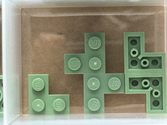 LEGO Parts - Sand Green Plate 2 x 2 Corner - No 2420 - QTY 5
