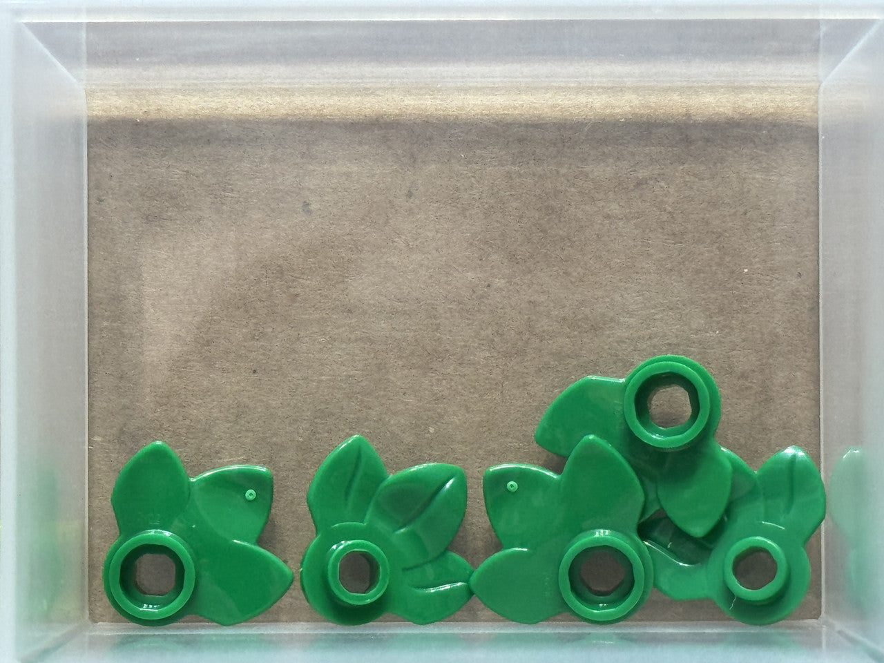 LEGO Parts - Green Plant Plate, Round 1 x 1 3 Layered Leaves - No 32607 - QTY 5