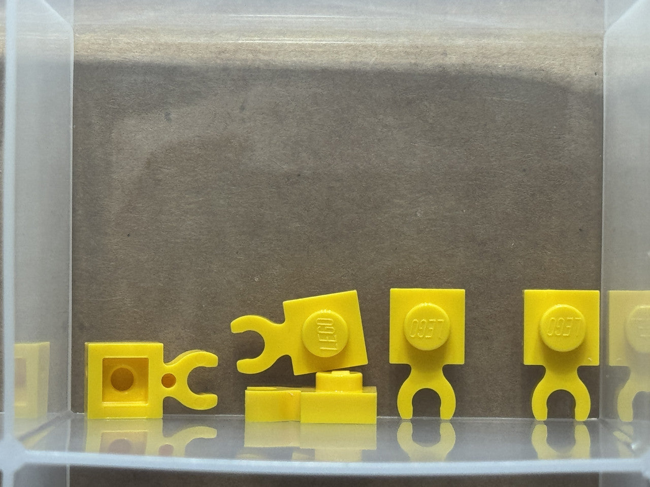 LEGO Parts - Yellow Plate 1 x 1 with Open O Clip Thick - No 4085d - QTY 5