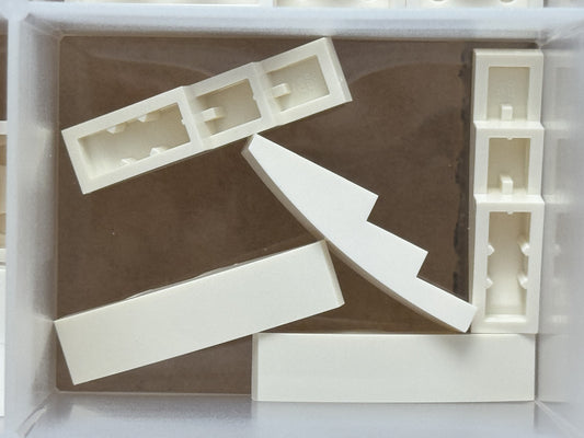 LEGO Parts - White Slope, Curved 4 x 1 - No 61678 - QTY 5