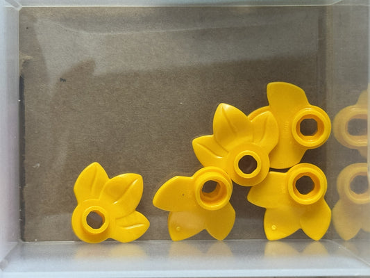 LEGO Parts - Bright Light Orange Plant, Round 1 x 1 3 Leaves - No 32607 - QTY 5