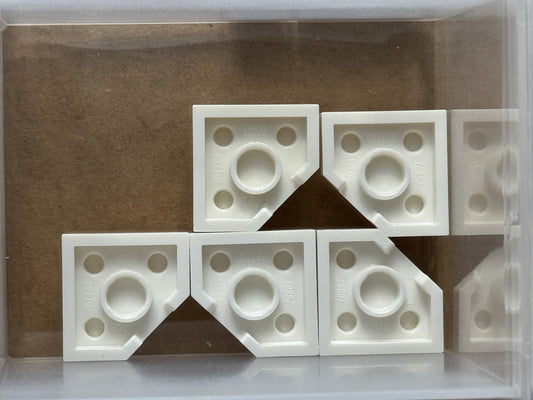 LEGO Parts - White Wedge, Plate 2 x 2 Cut Corner - No 26601 - QTY 5
