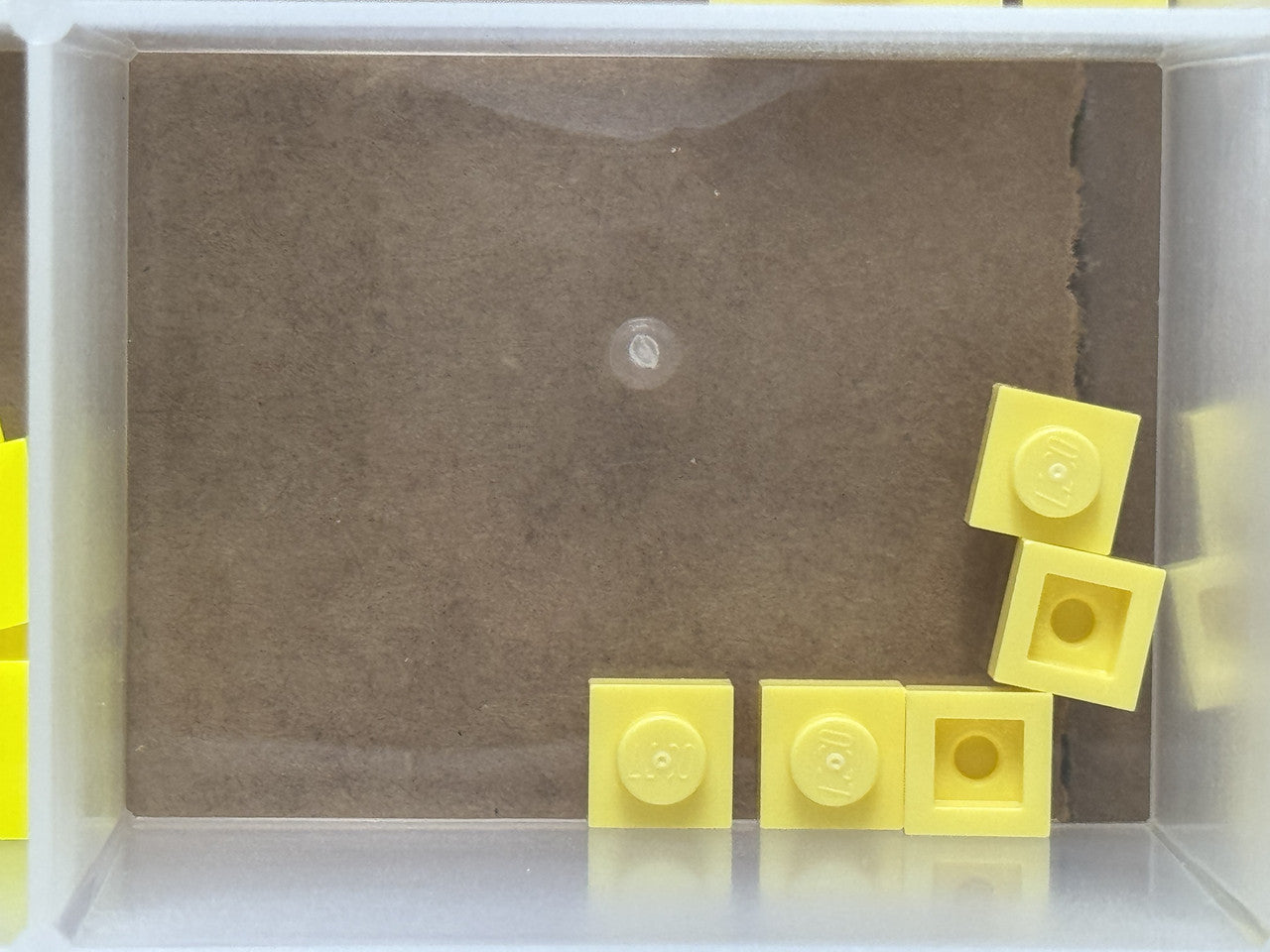 LEGO Parts - Bright Light Yellow Plate 1 x 1 - No 3024 - QTY 5