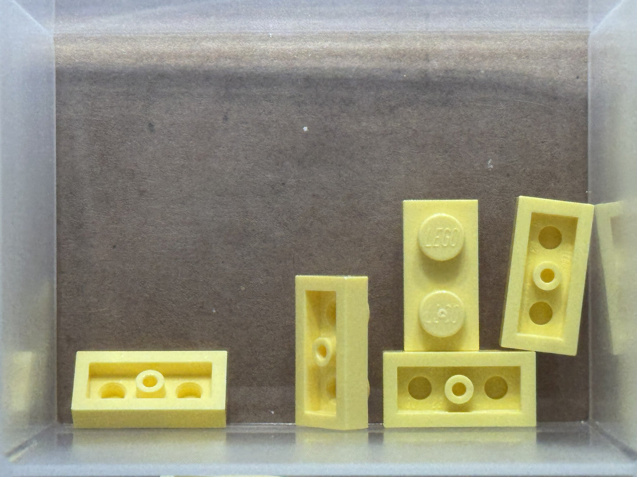 LEGO Parts - Bright Light Yellow Plate 1 x 2 - No 3023 - QTY 5