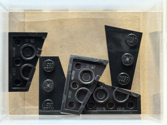 LEGO Parts - Black Wedge, Plate 3 x 2 Right - No 43722 - QTY 5