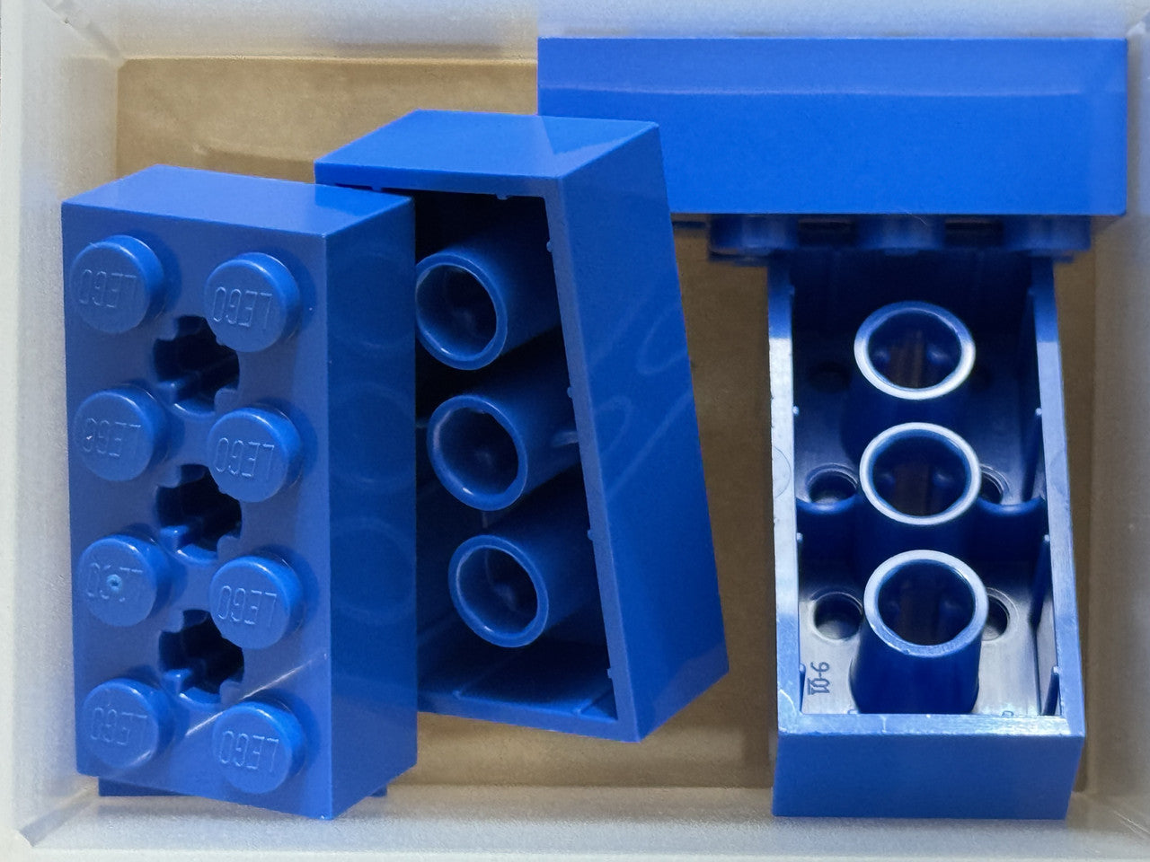 LEGO Parts - Blue Technic, Brick 2 x 4 with 3 Axle Holes - No 39789 - QTY 5
