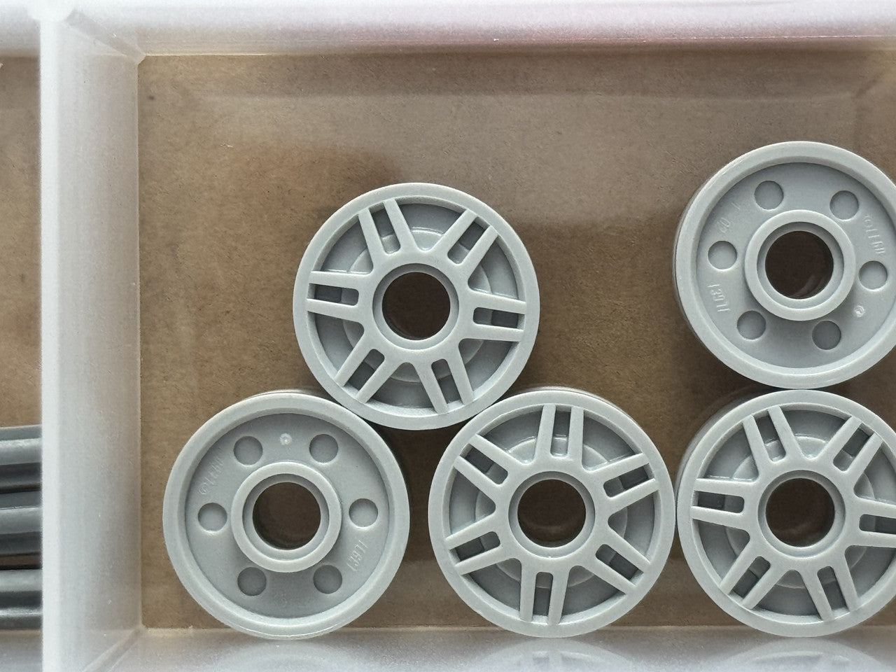 LEGO Parts - Light Bluish Gray Wheel 18mm D. x 8mm - No 13971 - QTY 5