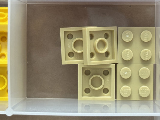 LEGO Parts - Tan Plate 2 x 2 - No 3022 - QTY 5