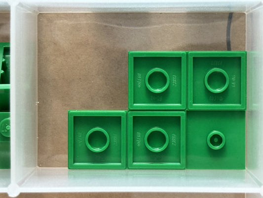 LEGO Parts - Green Plate 2 x 2 1 Stud in Center (Jumper) - No 87580 - QTY 5