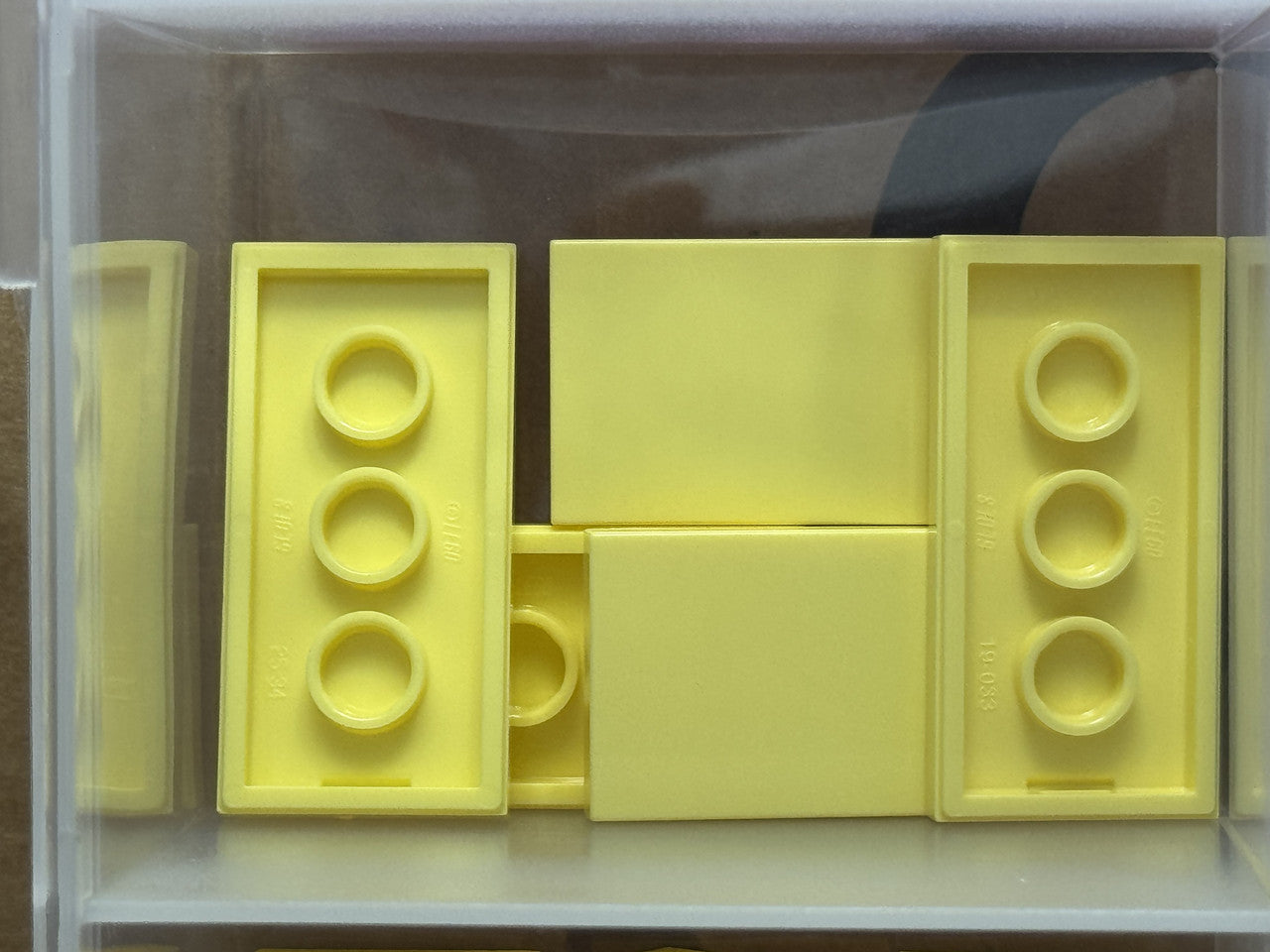 LEGO Parts - Bright Light Yellow Tile 2 x 4 - No 87079 - QTY 5