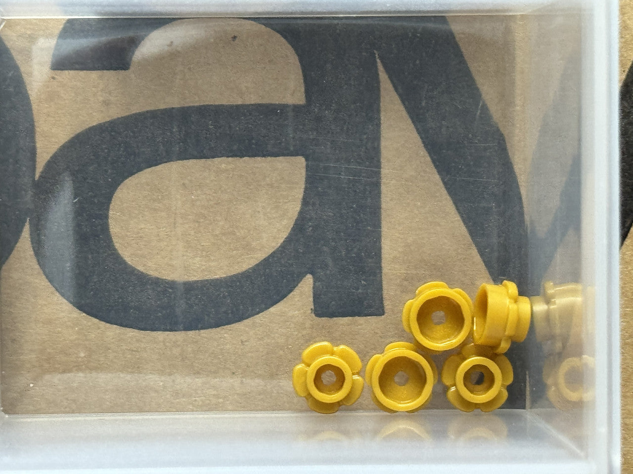 LEGO Parts - Pearl Gold Plate, Round 1 x 1 Flower Edge - No 24866 - QTY 5