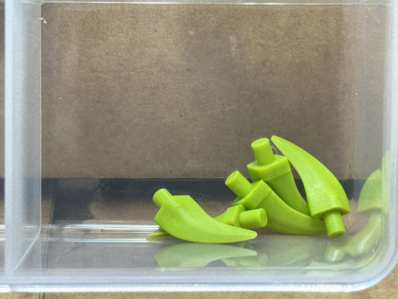 LEGO Parts - Lime Barb / Claw / Horn / Tooth - Medium - No 87747 - QTY 5