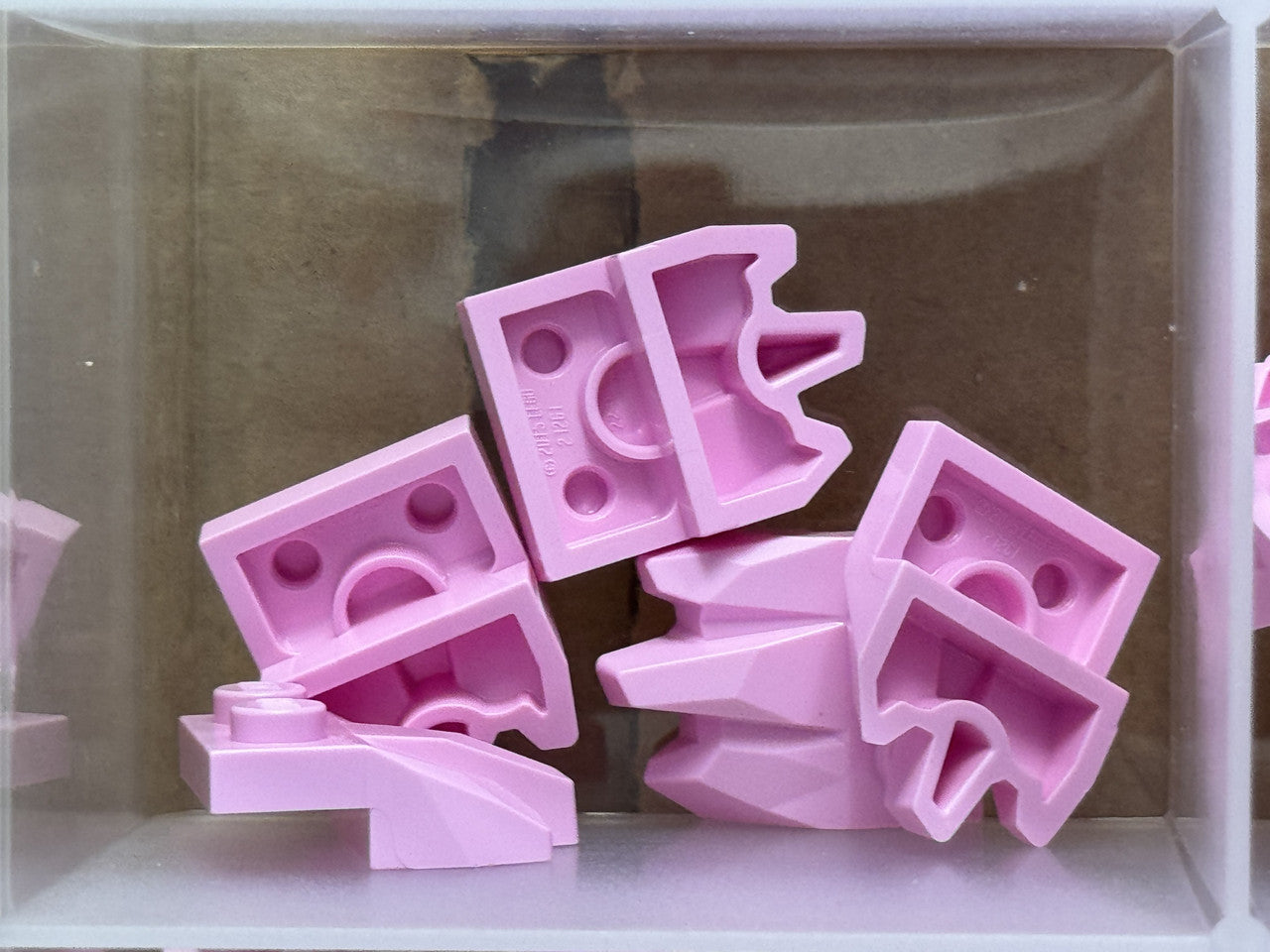 LEGO Parts - Bright Pink Plate 1 x 2 3 Claws / Rock Fingers - No 27261 - QTY 5