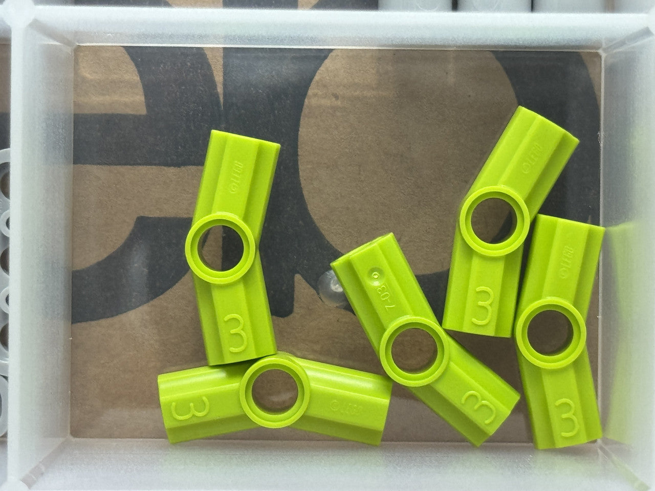 LEGO Parts - Lime Technic, Axle and Pin Connector Angled #3 - No 32016 - QTY 5