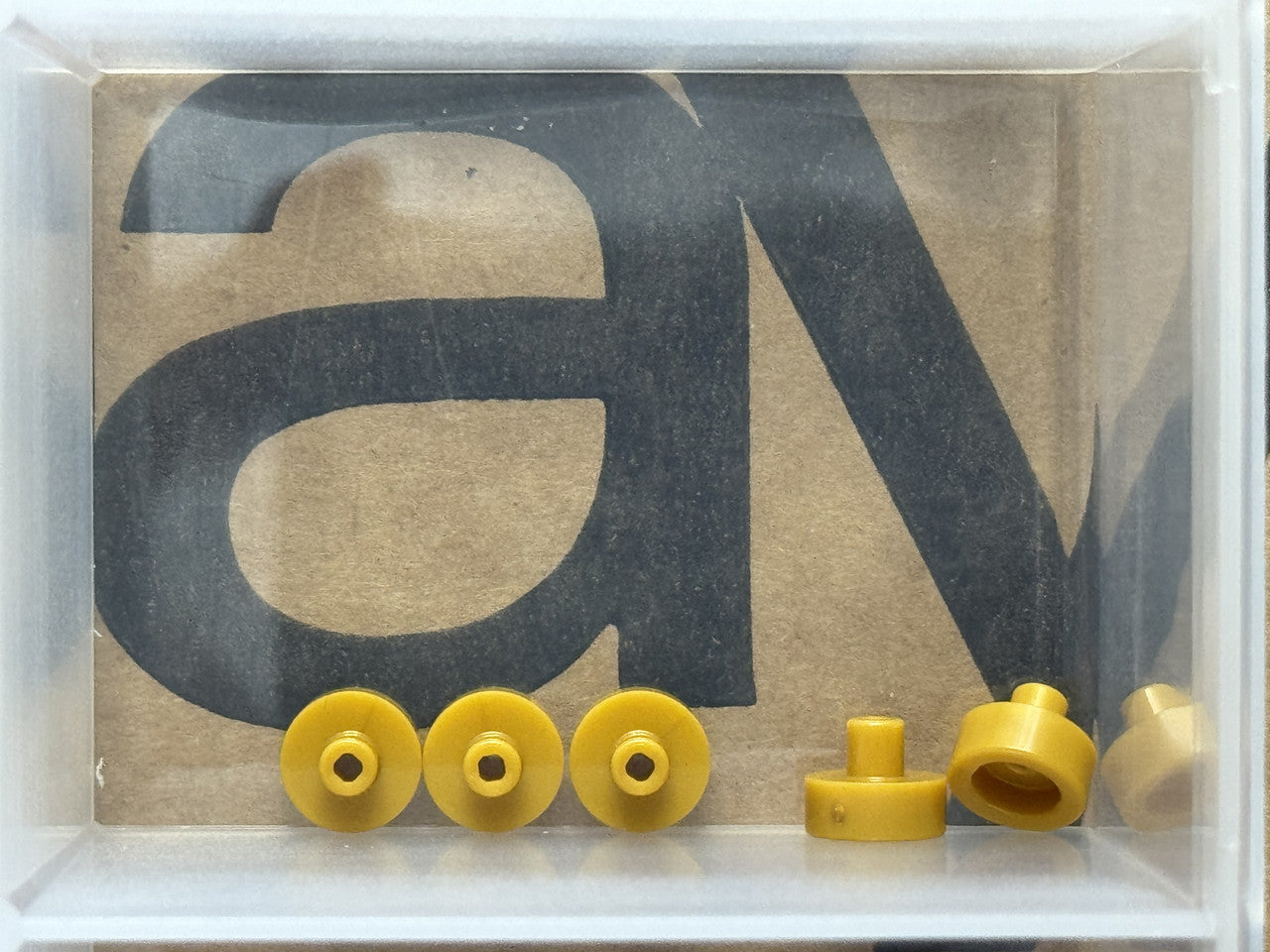 LEGO Parts - Pearl Gold Tile, Round 1 x 1 Bar Small Pin Hole - No 20482 - QTY 5