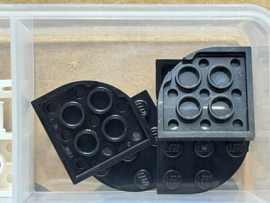 LEGO Parts - Black Plate, Round Corner 3 x 3 - No 30357 - QTY 5