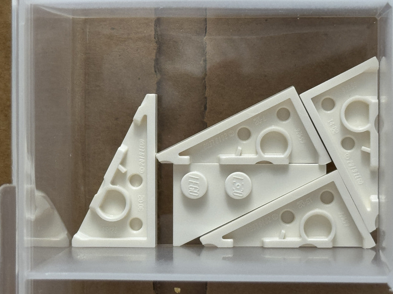 LEGO Parts - White Wedge, Plate 4 x 2 Right, Pointed - No 65426 - QTY 5