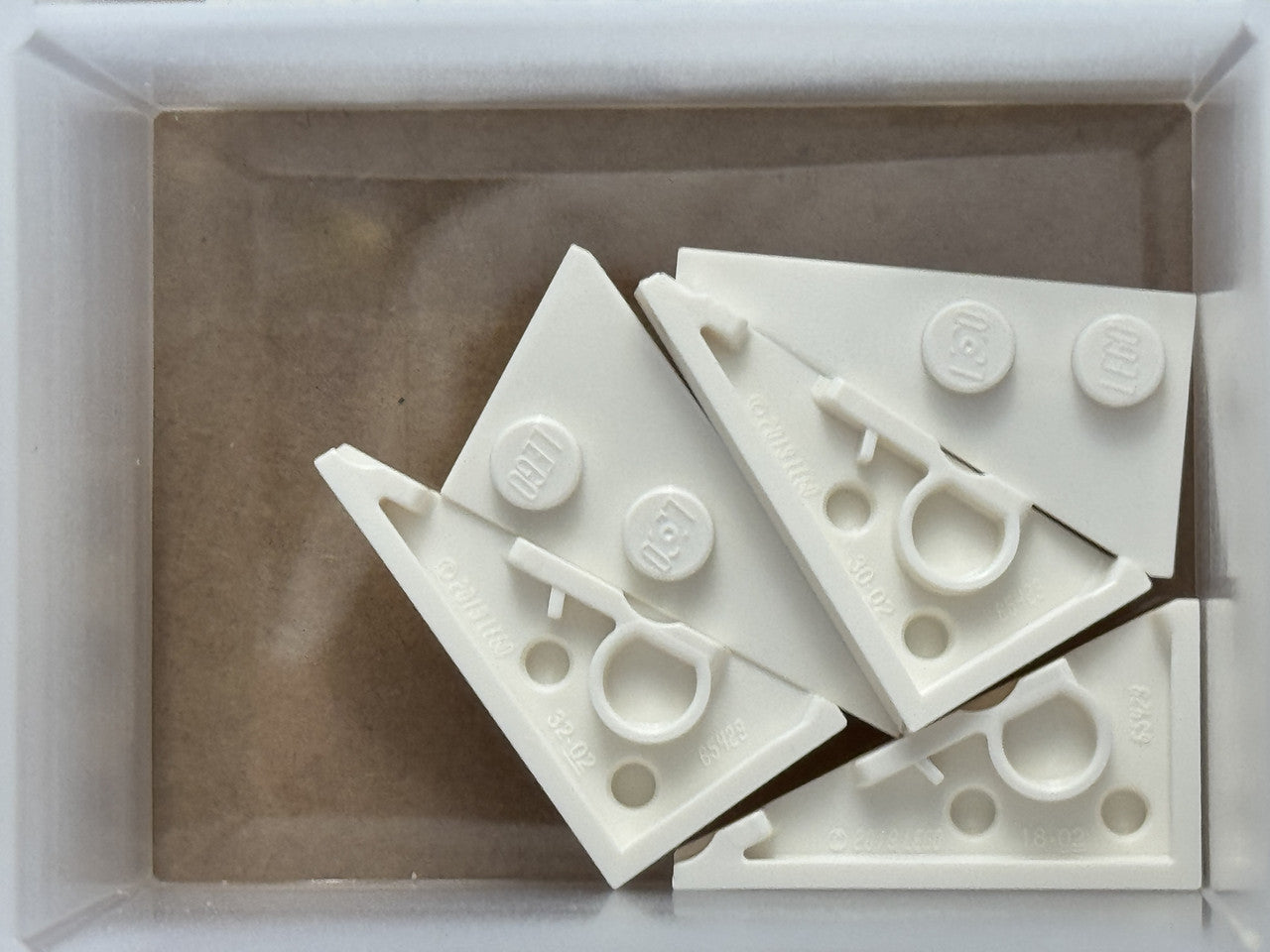 LEGO Parts - White Wedge, Plate 4 x 2 Left, Pointed - No 65429 - QTY 5
