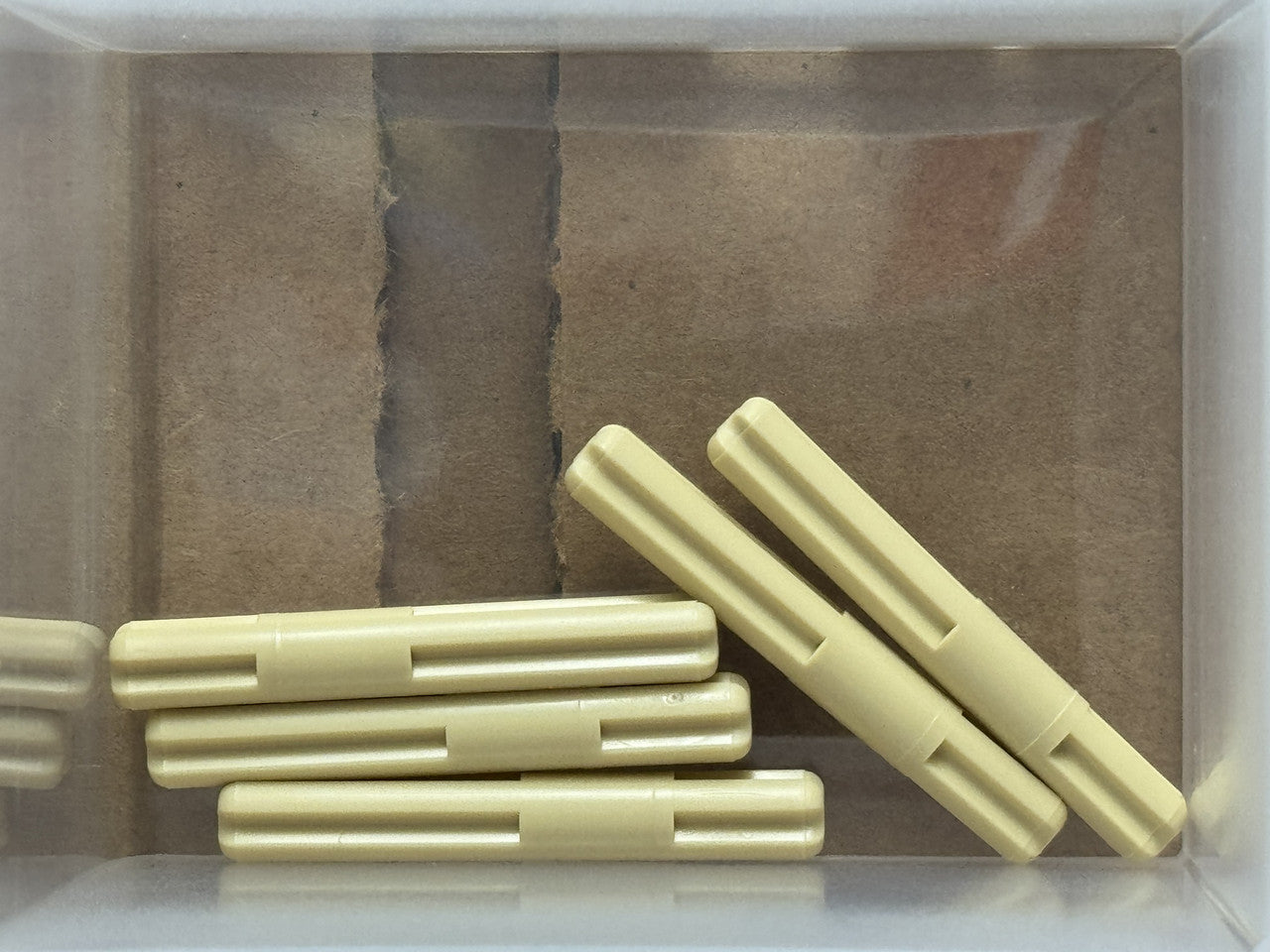 LEGO Parts - Tan Technic, Axle 4L with Center Stop - No 99008 - QTY 5