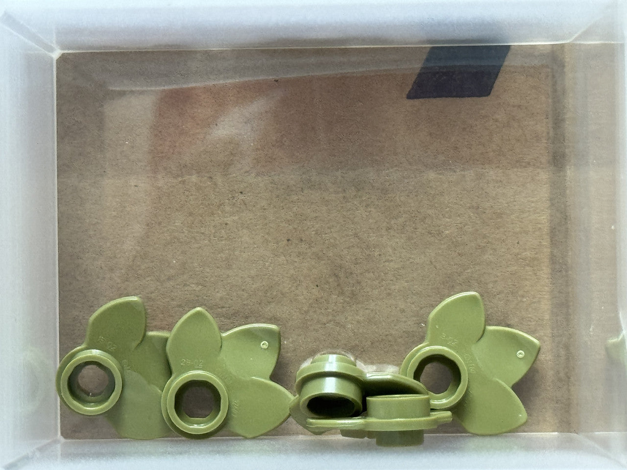 LEGO Parts - Olive Green Plant Plate, Round 1 x 1 3 Leaves - No 32607 - QTY 5
