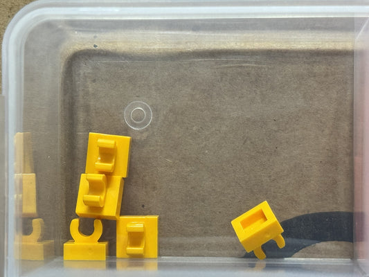 LEGO Parts - Bright Light Orange Tile 1 x 1 with Open O Clip - No 15712 - QTY 5
