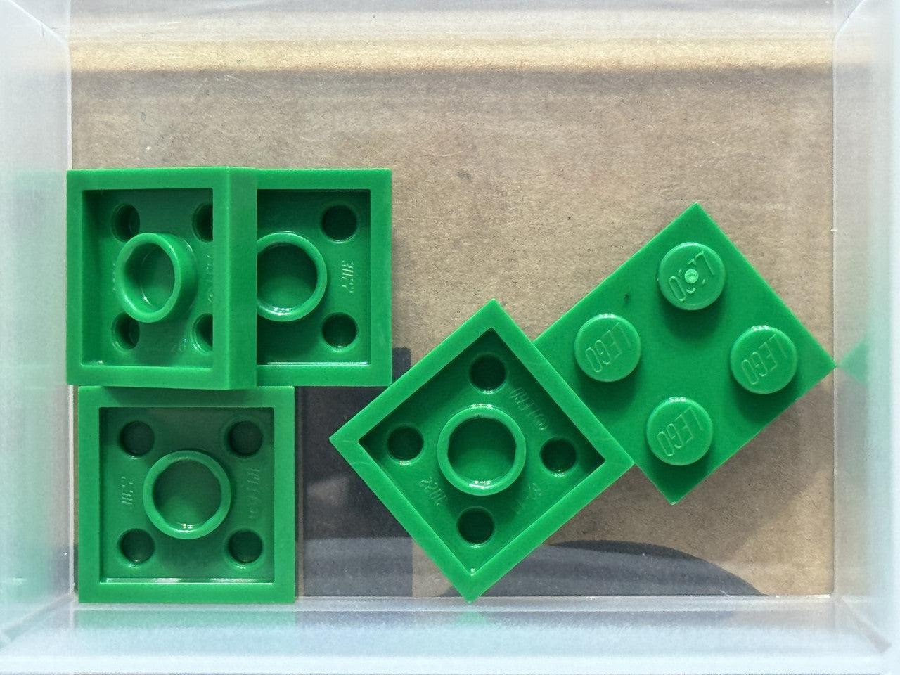 LEGO Parts - Green Plate 2 x 2 - No 3022 - QTY 5