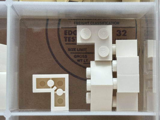 LEGO Parts - White Brick 2 x 2 Corner - No 2357 - QTY 5
