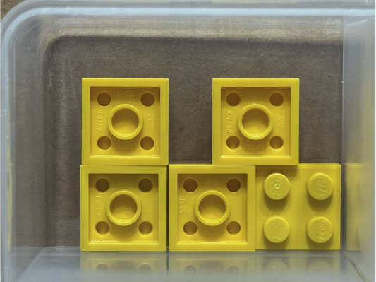LEGO Parts - Yellow Plate 2 x 2 - No 3022 - QTY 5