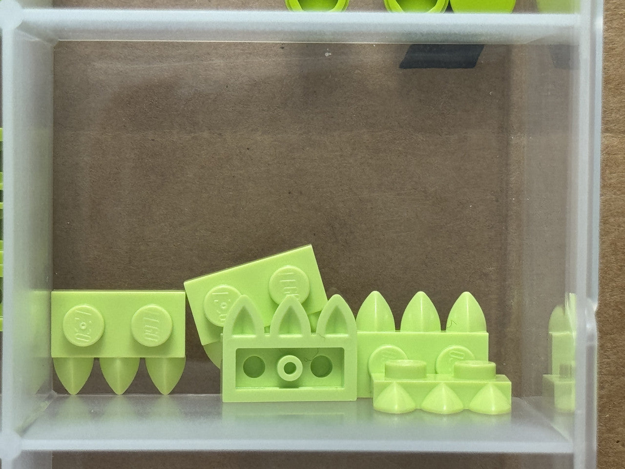 LEGO Parts - Yellowish Green Plate 1 x 2 with 3 Teeth - No 15208 - QTY 5